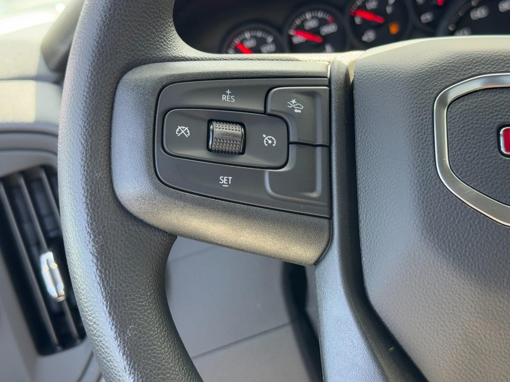 GMC Sierra 1500 Vehicle Image 10