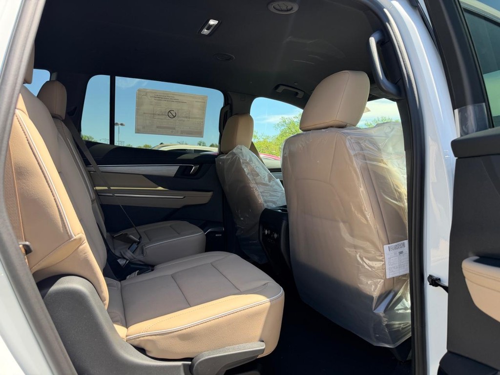 Buick Enclave Vehicle Image 04