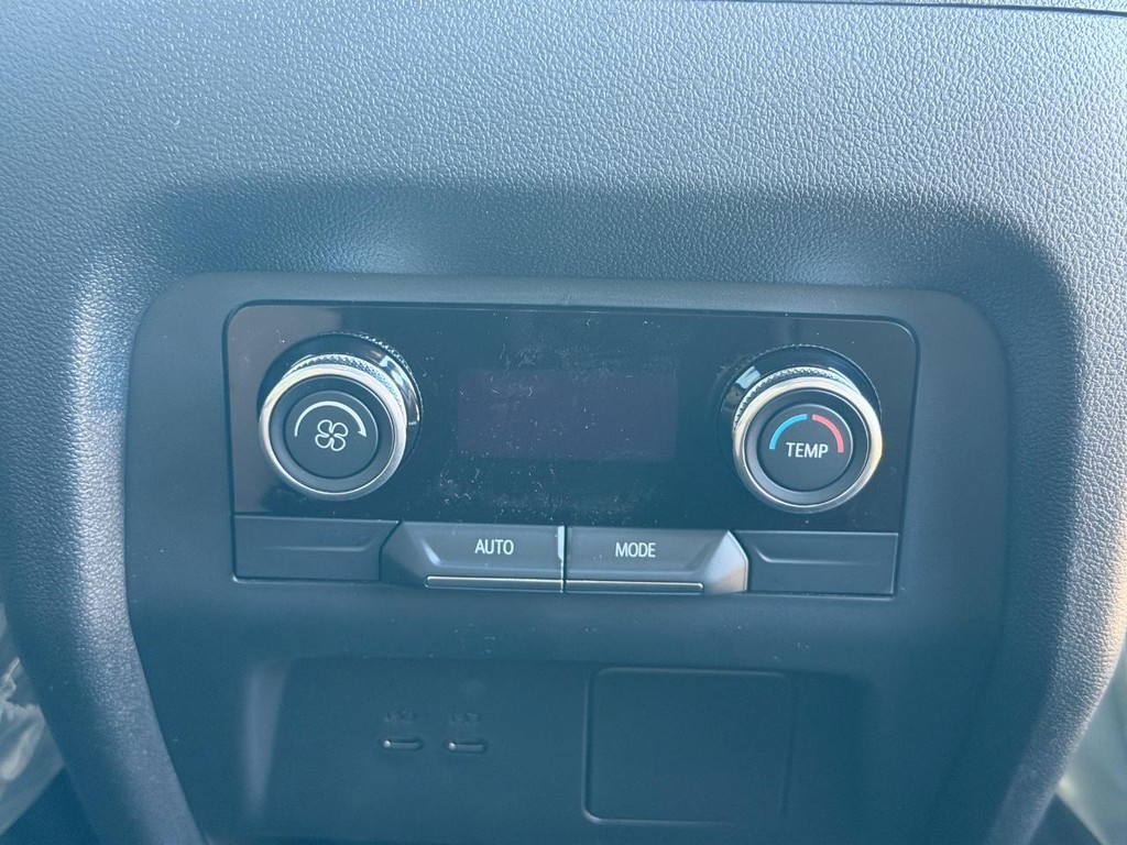 Buick Enclave Vehicle Image 10