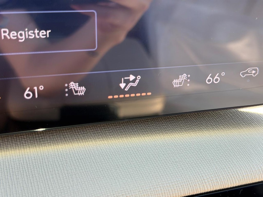 Buick Enclave Vehicle Image 16
