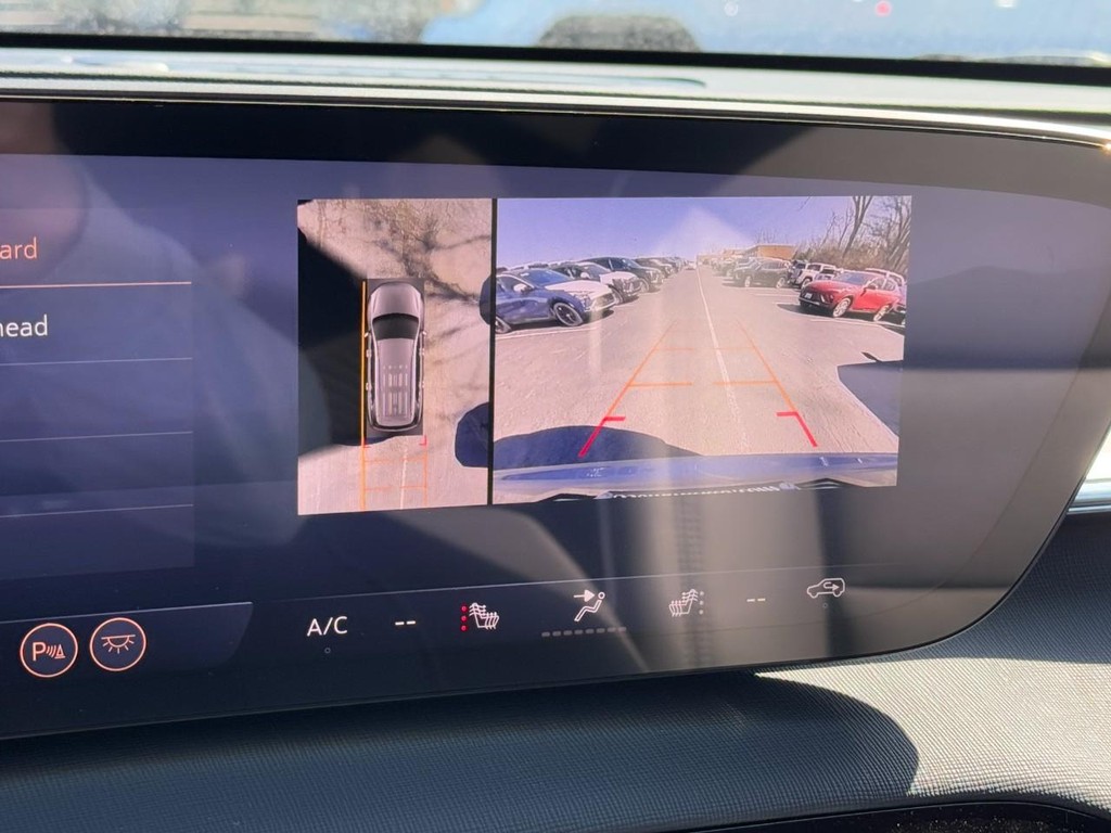 Buick Enclave Vehicle Image 13