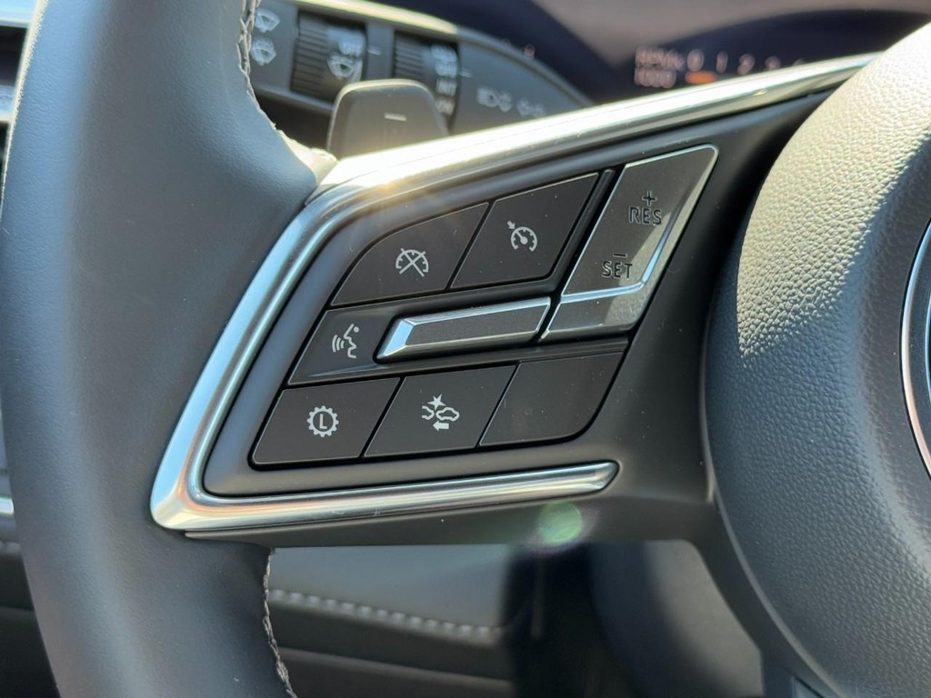 Buick Enclave Vehicle Image 10