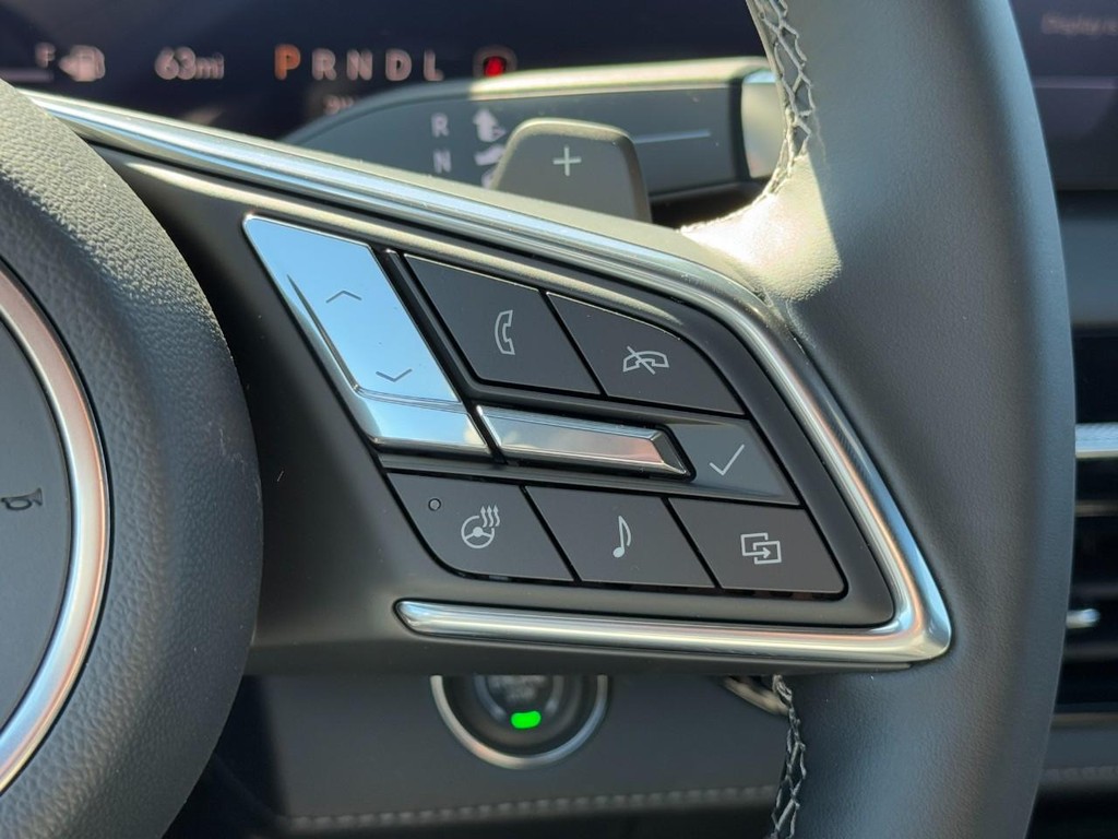 Buick Enclave Vehicle Image 11