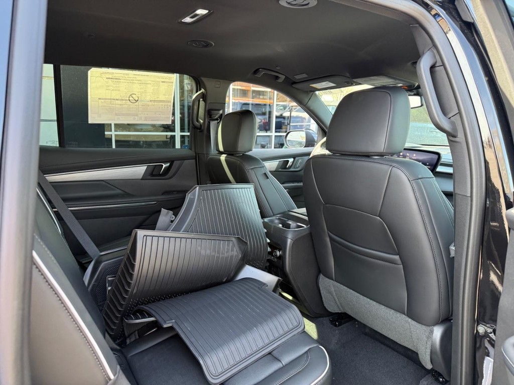 Buick Enclave Vehicle Image 06