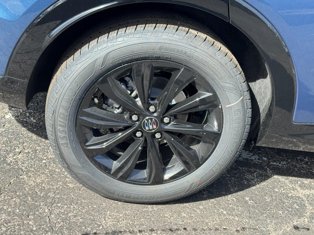 Buick Envista Vehicle Image 04