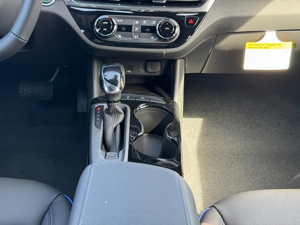 Buick Envista Vehicle Image 09