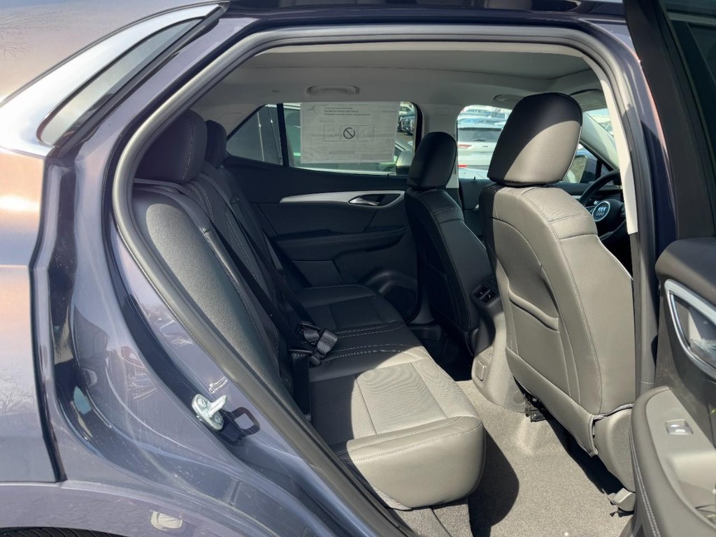 Buick Envision Vehicle Image 05