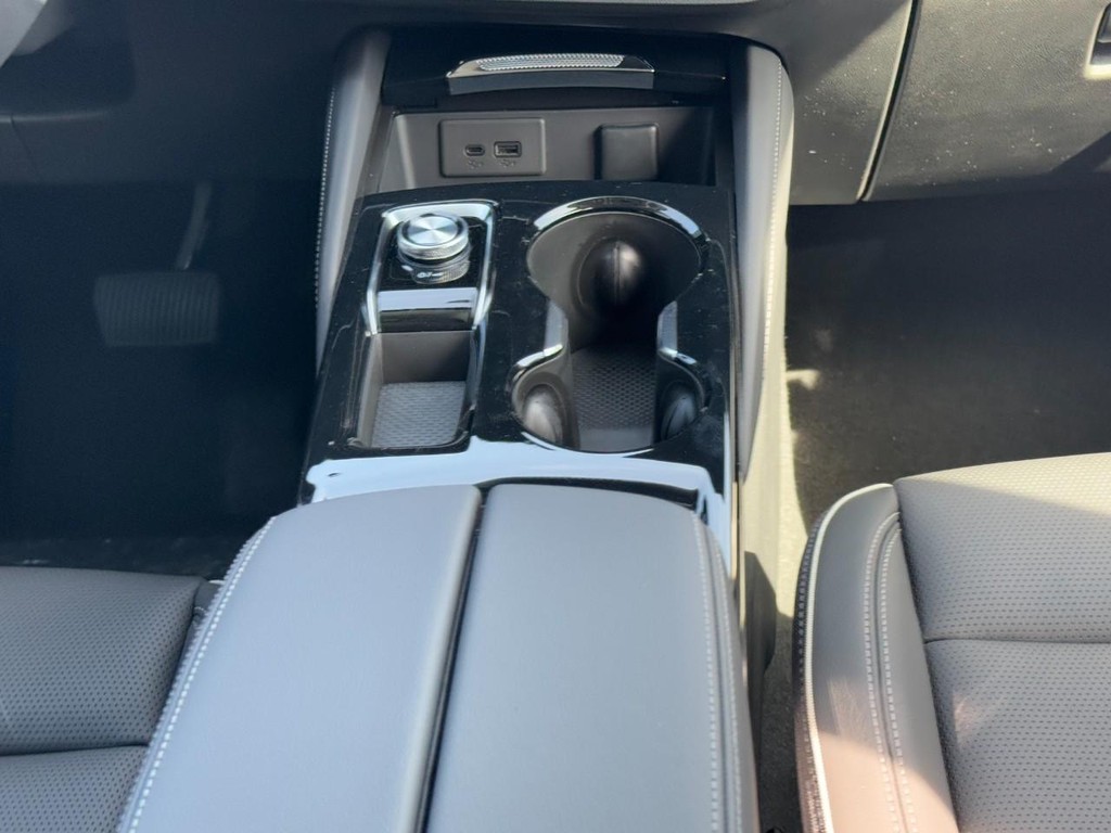 Buick Envision Vehicle Image 09