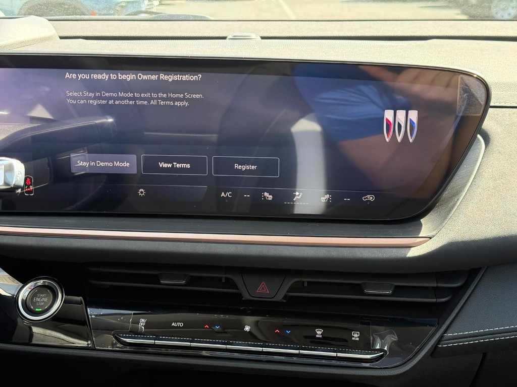 Buick Envision Vehicle Image 08