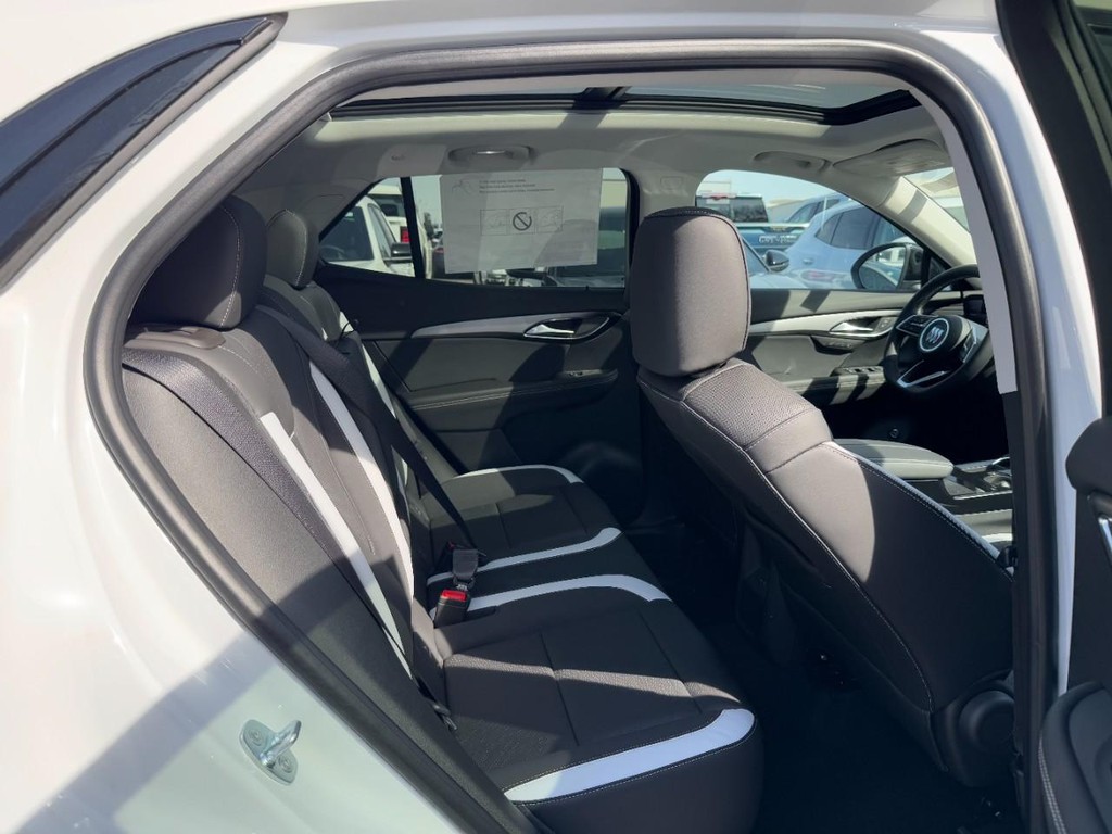 Buick Envision Vehicle Image 05