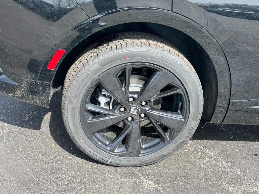 Buick Envision Vehicle Image 04