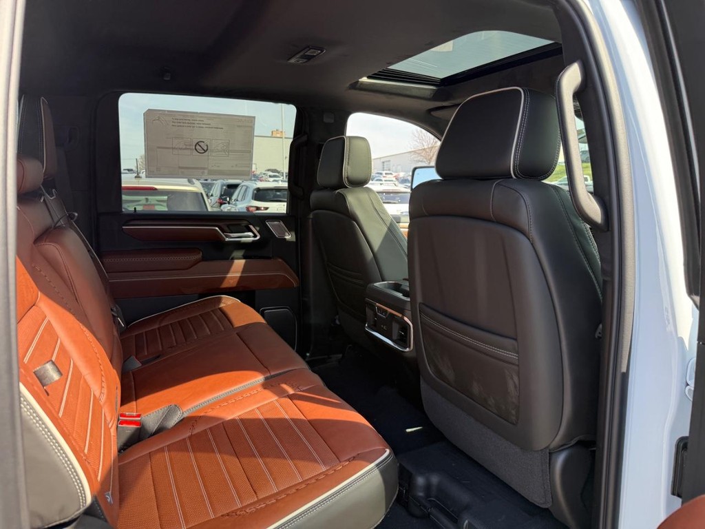 GMC Sierra 2500HD Vehicle Image 06