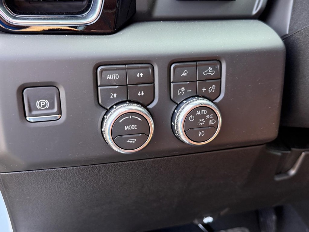 GMC Sierra 2500HD Vehicle Image 15