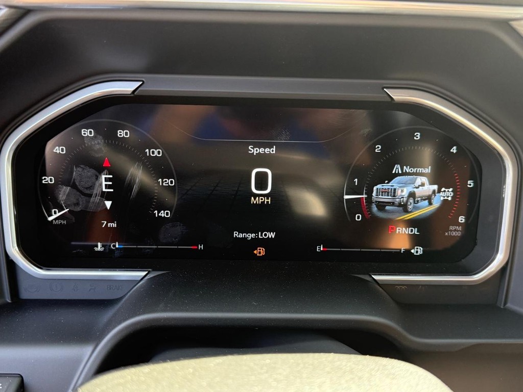 GMC Sierra 2500HD Vehicle Image 18