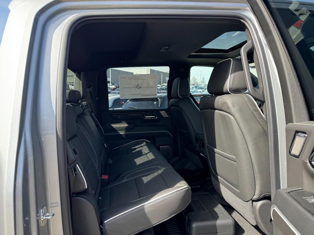 GMC Sierra 2500HD Vehicle Image 05