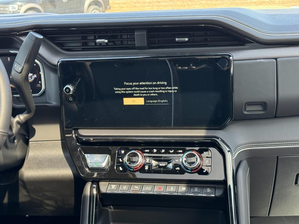 GMC Sierra 2500HD Vehicle Image 08