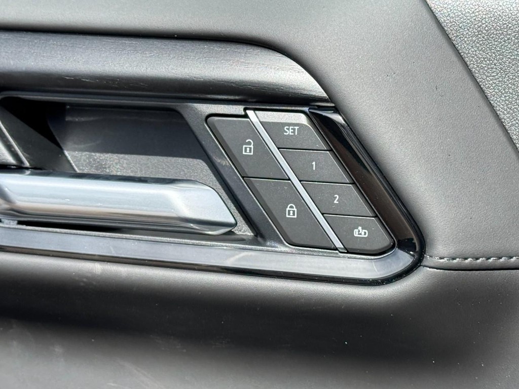 GMC Sierra 2500HD Vehicle Image 10