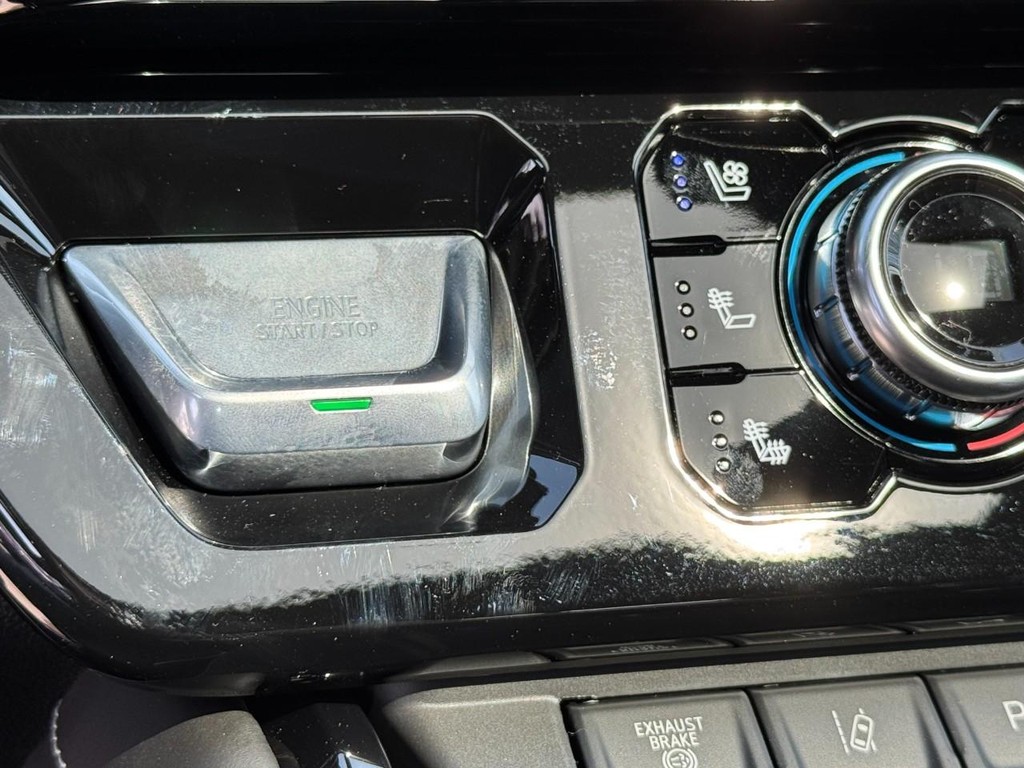 GMC Sierra 2500HD Vehicle Image 13