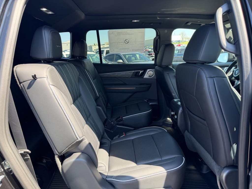 Buick Enclave Vehicle Image 06