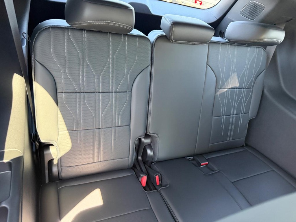 Buick Enclave Vehicle Image 07