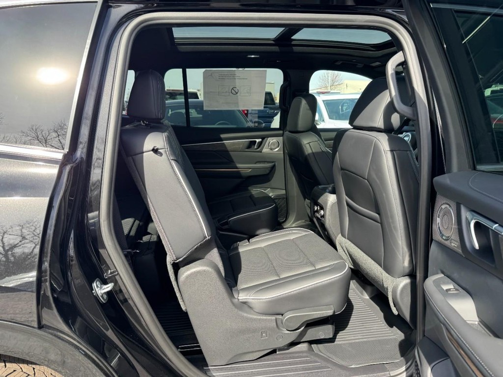 Buick Enclave Vehicle Image 05