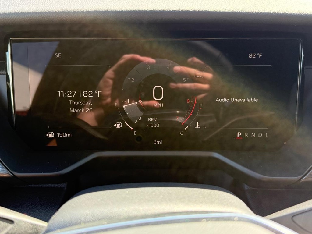 GMC Acadia Vehicle Image 15