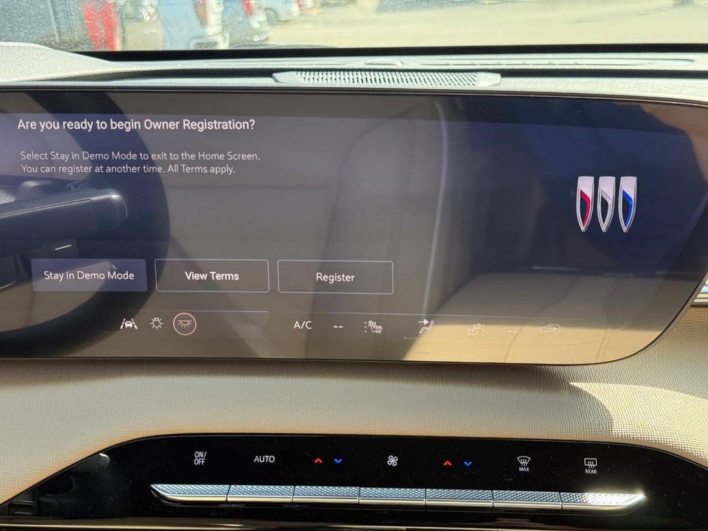 Buick Enclave Vehicle Image 10