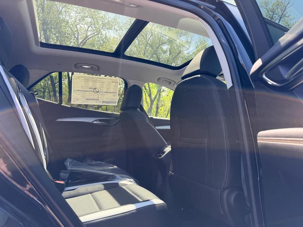 Buick Envision Vehicle Image 04