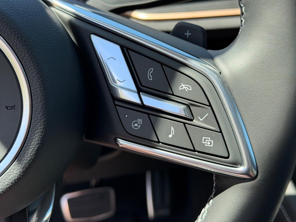 Buick Envision Vehicle Image 13