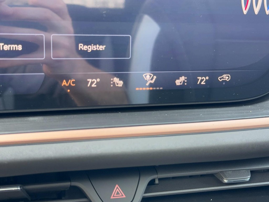 Buick Envision Vehicle Image 13