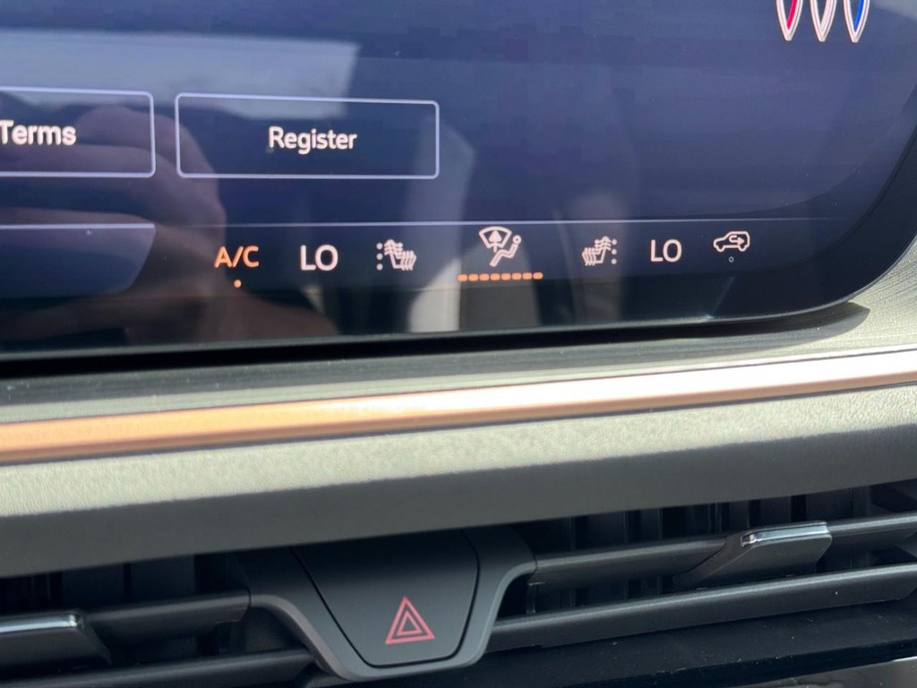 Buick Envision Vehicle Image 12