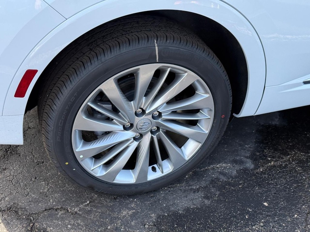 Buick Envision Vehicle Image 04