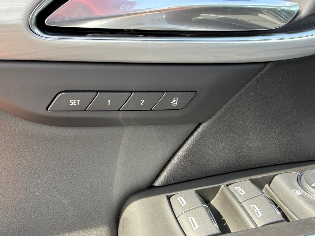 Buick Envision Vehicle Image 10