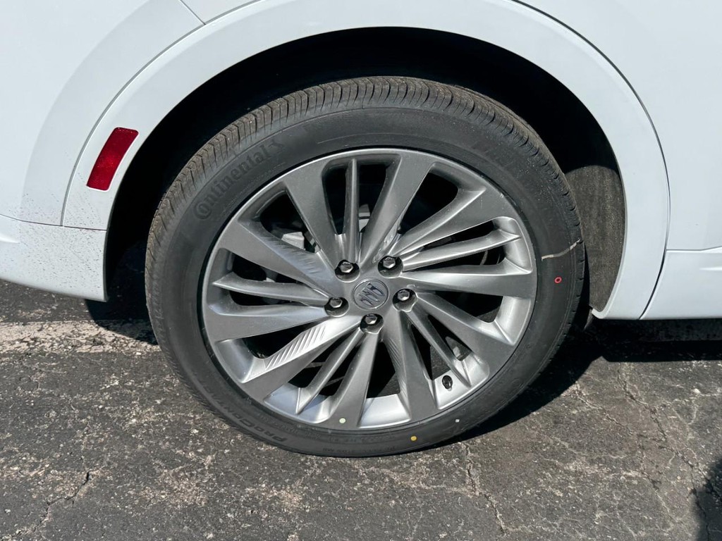 Buick Envision Vehicle Image 04