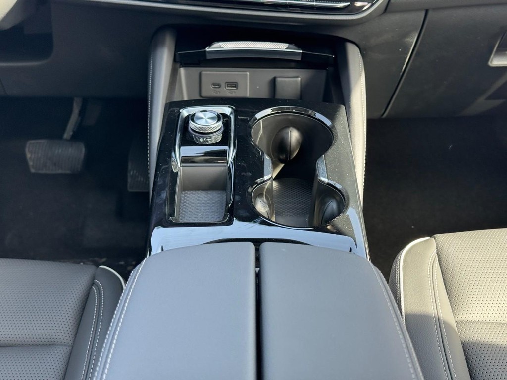 Buick Envision Vehicle Image 09