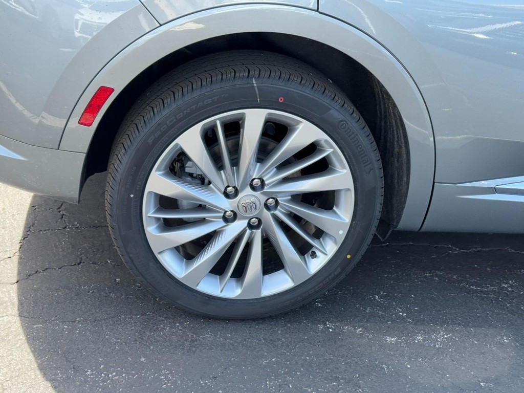 Buick Envision Vehicle Image 04