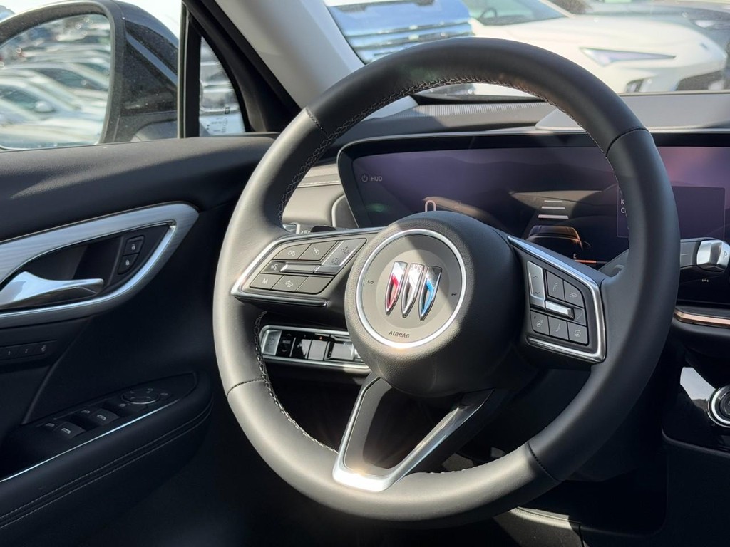 Buick Envision Vehicle Image 07