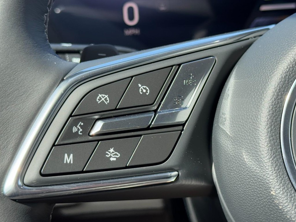 Buick Envision Vehicle Image 10