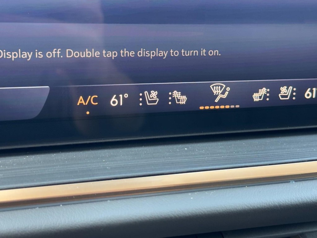 Buick Envision Vehicle Image 12