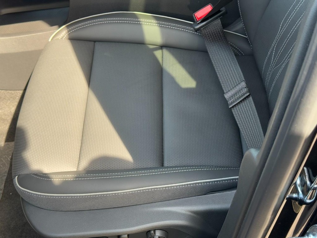 Buick Envision Vehicle Image 14