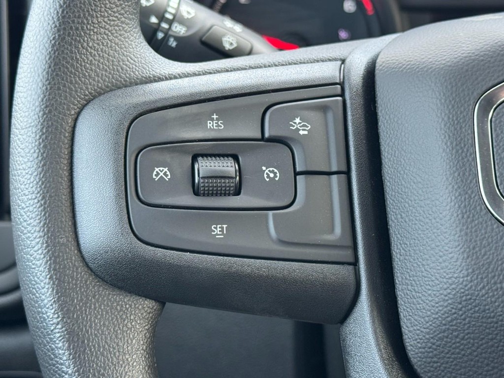 GMC Sierra 1500 Vehicle Image 10