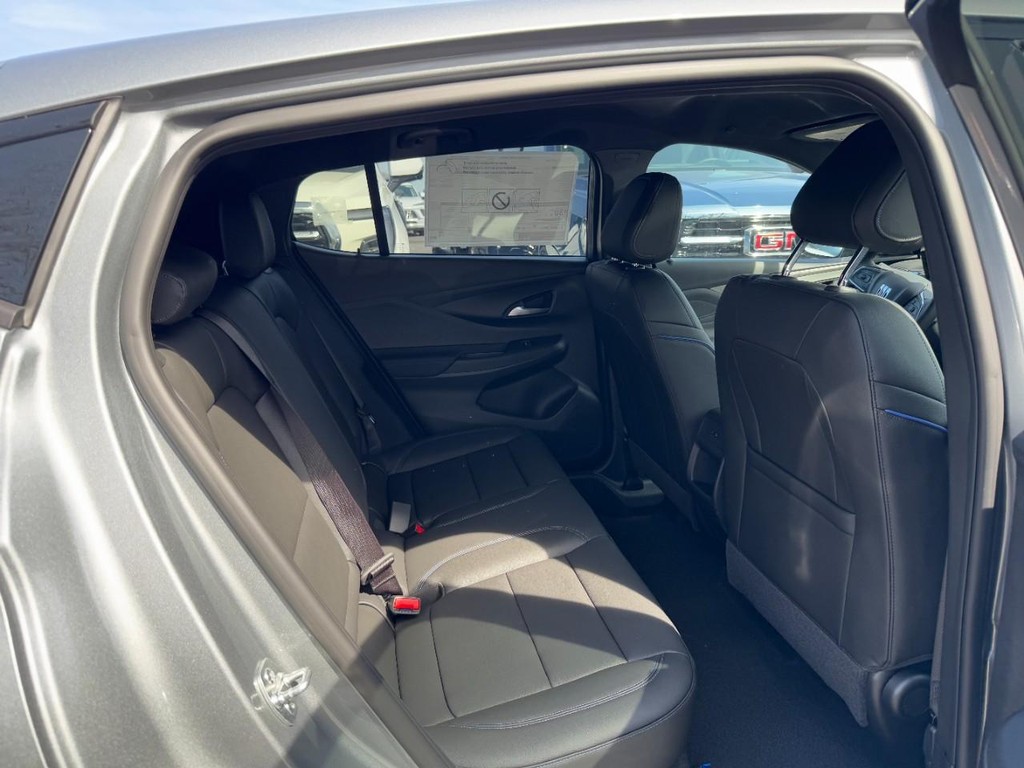 Buick Envista Vehicle Image 05