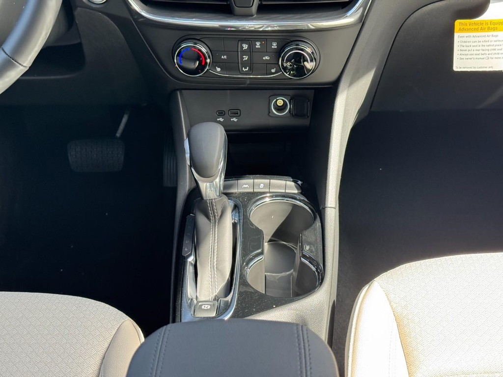 Buick Encore GX Vehicle Image 09