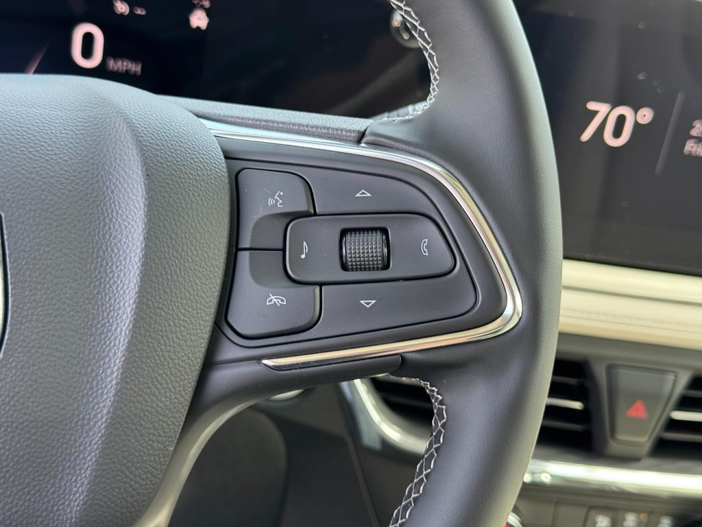 Buick Encore GX Vehicle Image 11