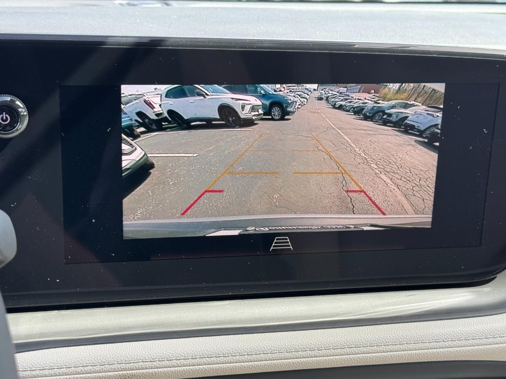 Buick Encore GX Vehicle Image 13