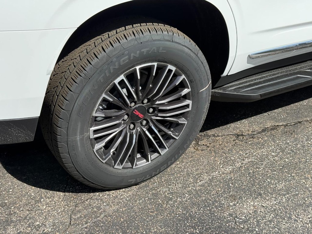 GMC Yukon Vehicle Image 04