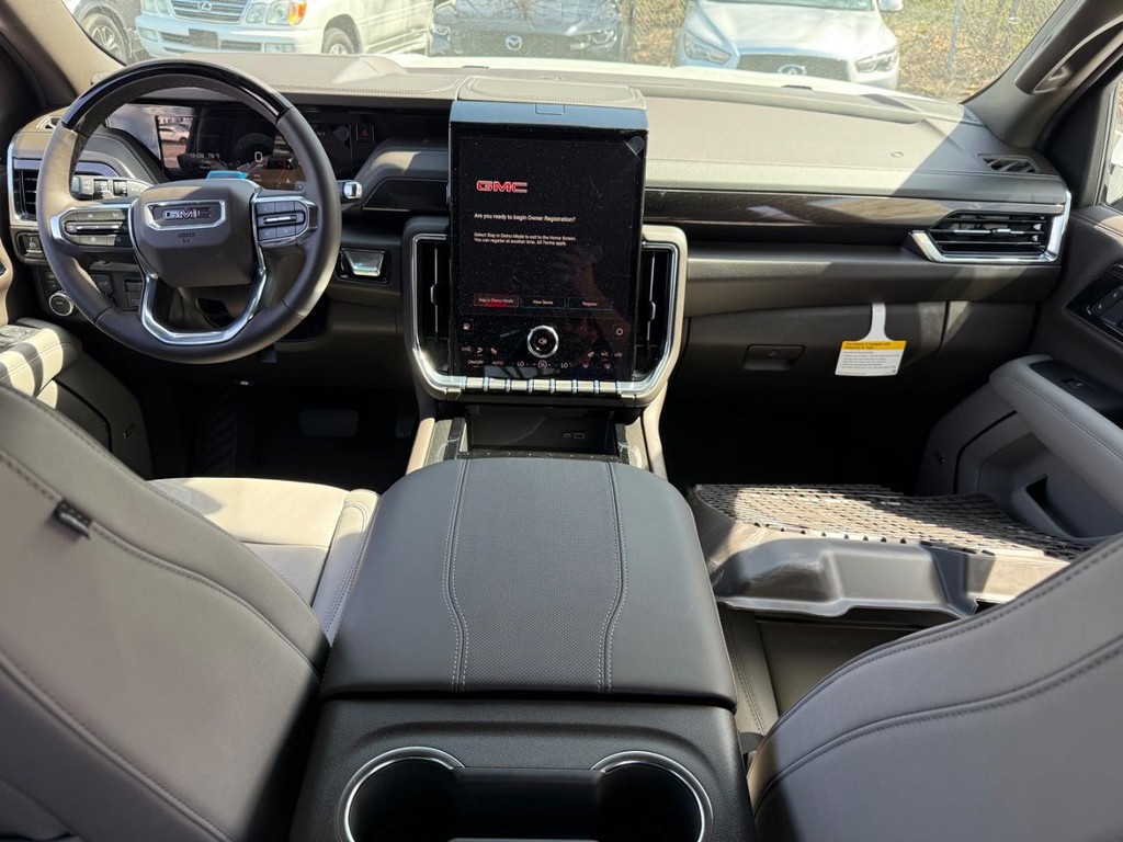 GMC Yukon Vehicle Image 08