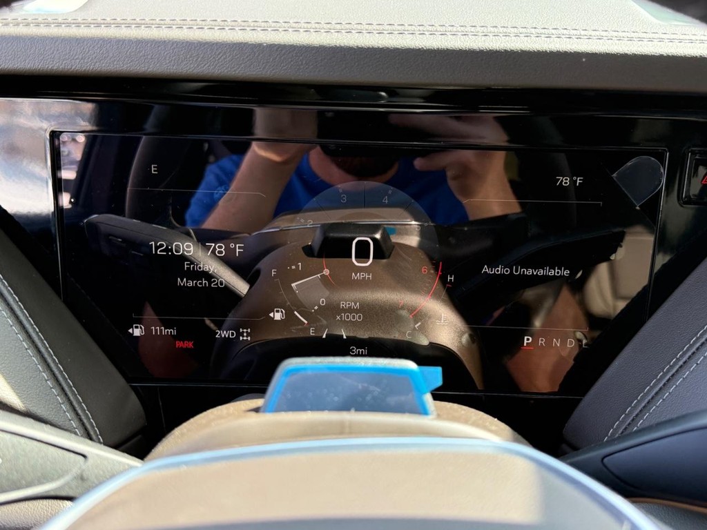 GMC Yukon Vehicle Image 17