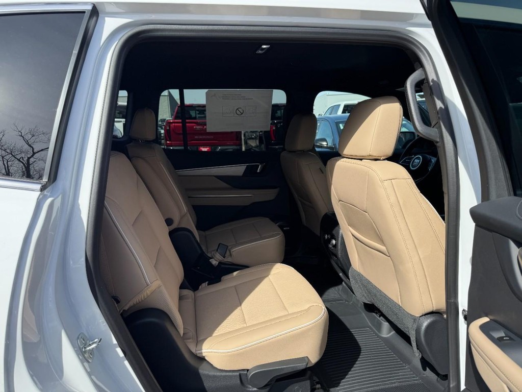 Buick Enclave Vehicle Image 05