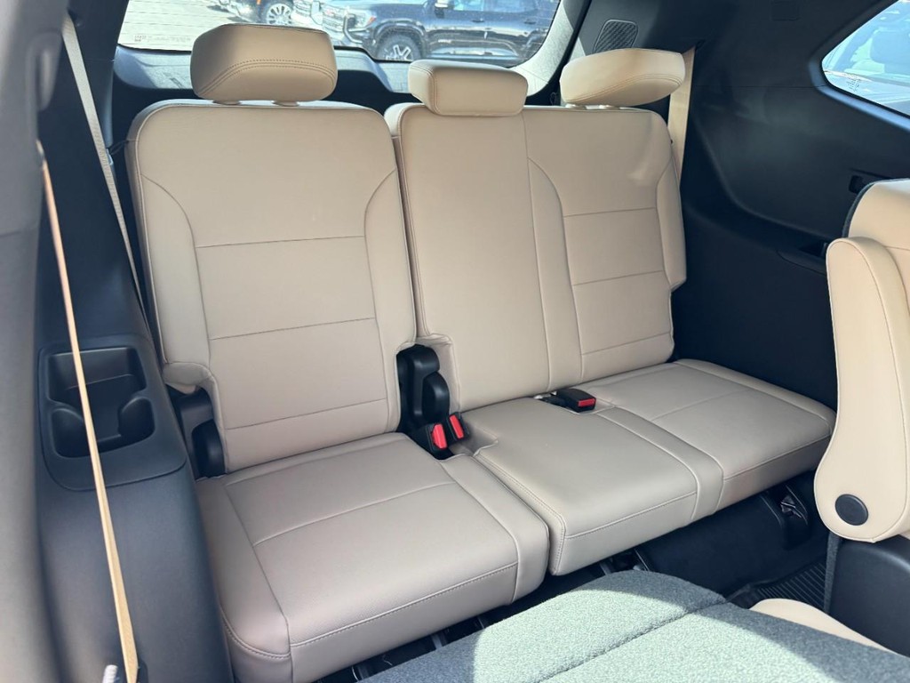 Buick Enclave Vehicle Image 06